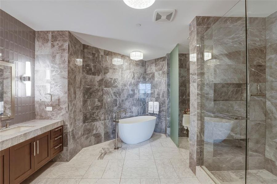 Furnished interior view inside a new home in , Tampa (Image 58).