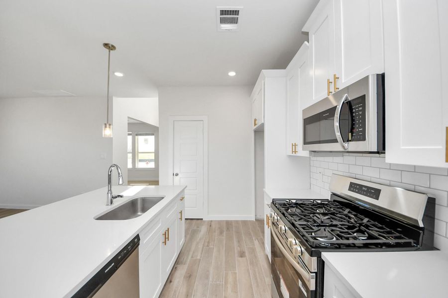 Kitchen/Living Area, High Ceilings