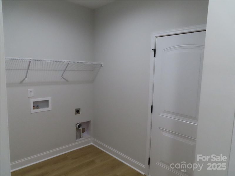 Spacious, unfurnished interior of a new home in , York (Image 20).