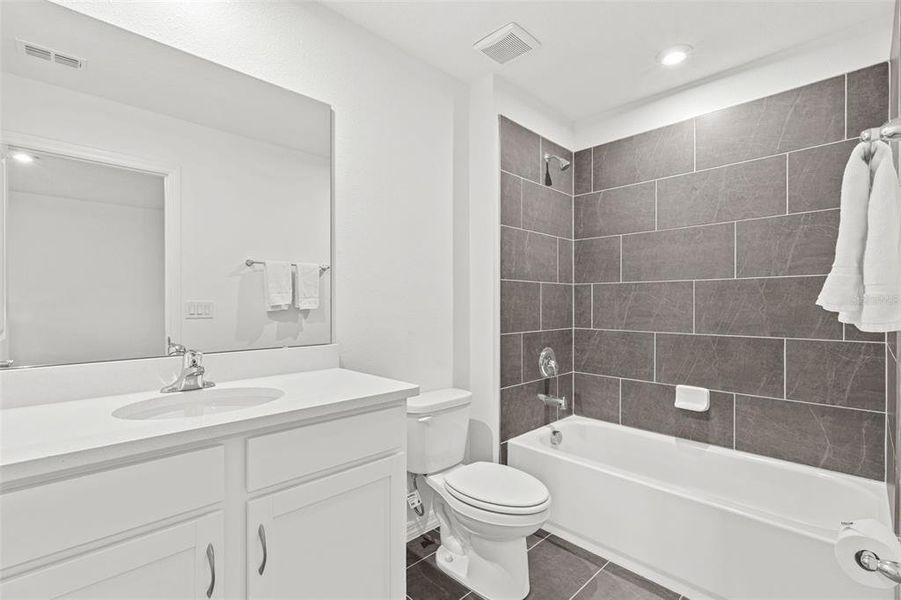 Furnished interior view inside a new home in , Deland (Image 19).