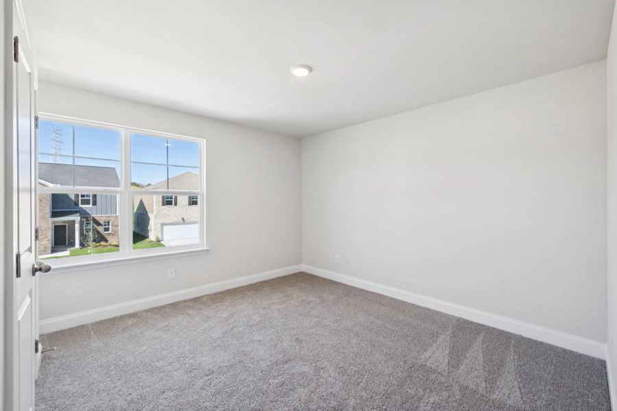 Spacious, unfurnished interior of a new home in Cades Bluff, Lebanon (Image 33).