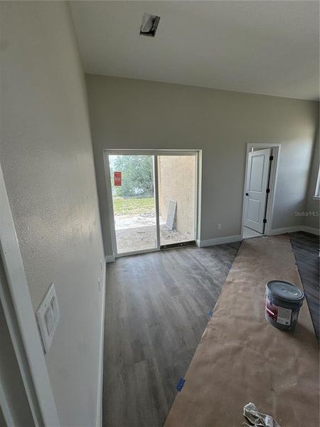 Spacious, unfurnished interior of a new home in , Leesburg (Image 18).