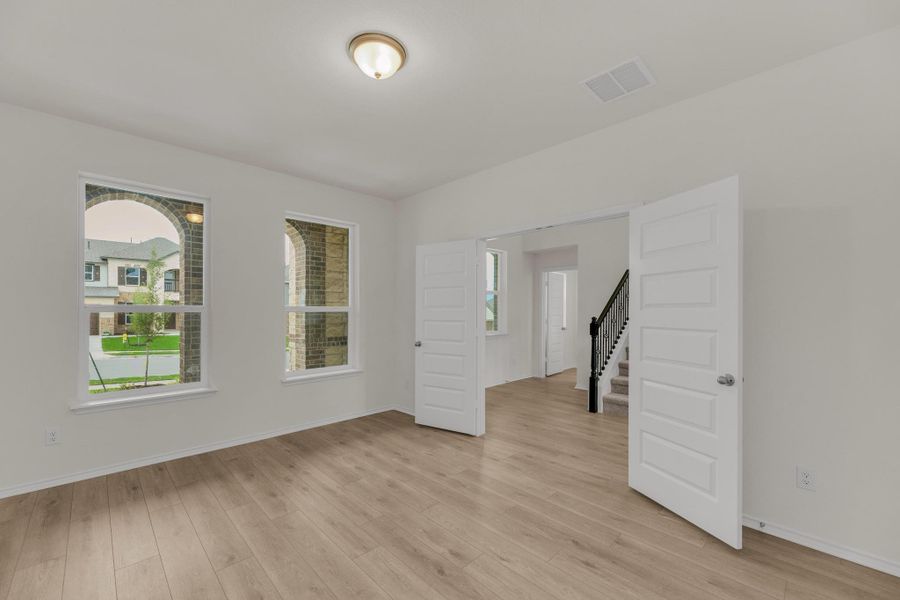 Spacious, unfurnished interior of a new home in Salerno - Hallmark Collection, Round Rock (Image 25). Spacious, unfurnished interior of a new home in Salerno - Hallmark Collection, Round Rock (Image 25).