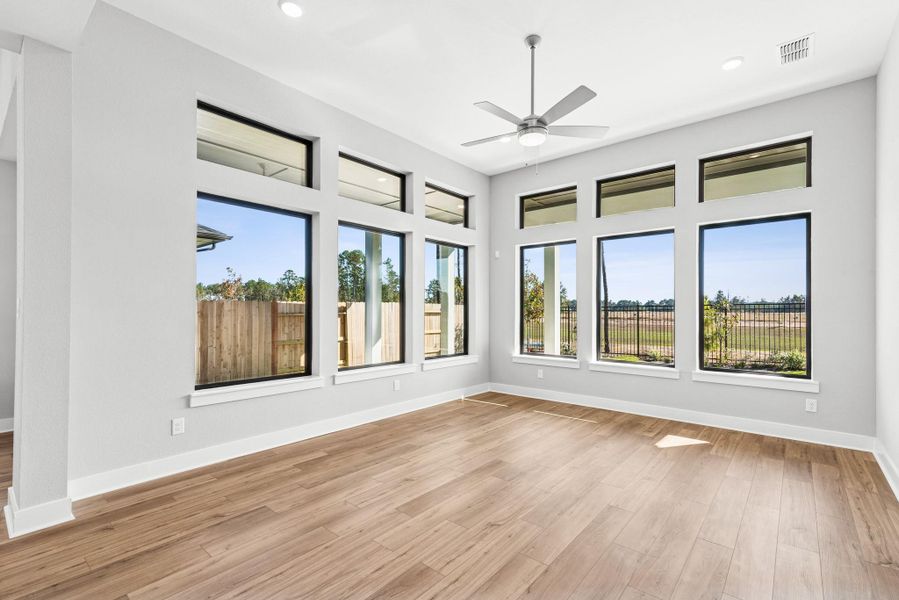 Spacious, unfurnished interior of a new home in ARTAVIA 50' Homesites, Conroe (Image 29).