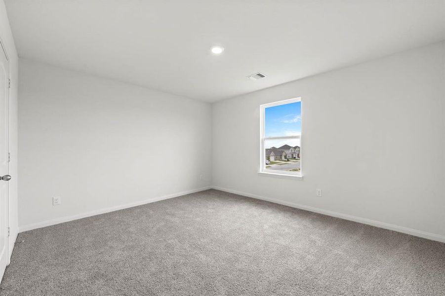 Spacious, unfurnished interior of a new home in Retreat at Fossil Creek, Fort Worth (Image 7).