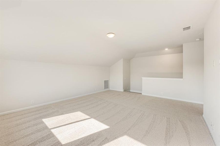 Spacious, unfurnished interior of a new home in Bear Creek Elements, Lavon (Image 23). Spacious, unfurnished interior of a new home in Bear Creek Elements, Lavon (Image 23).