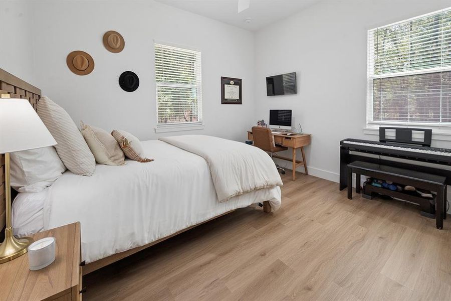 Furnished interior view inside a new home in , Fort White (Image 28).