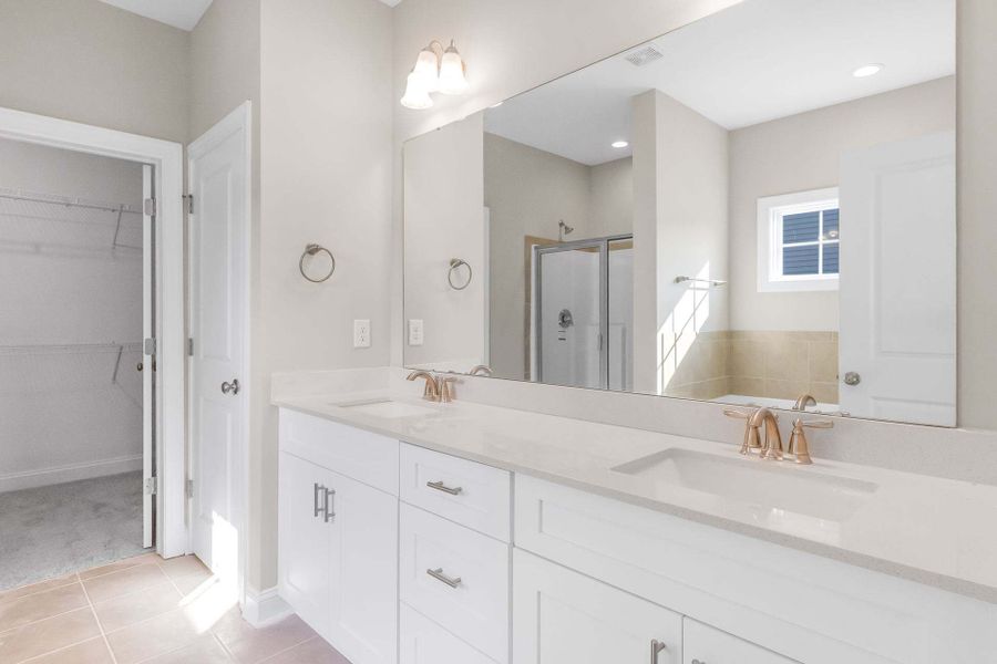 Representative furnished interior of a home built from the Clayton by Caviness & Cates Communities in Bartlett Manor, Youngsville (Image 190).