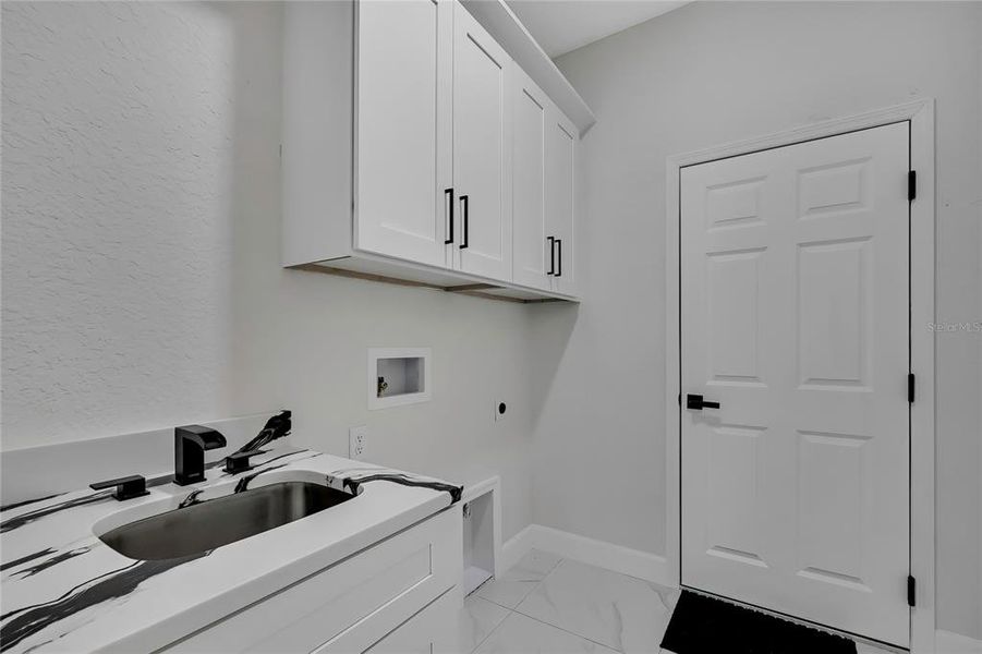 Furnished interior view inside a new home in , Weeki Wachee (Image 14).