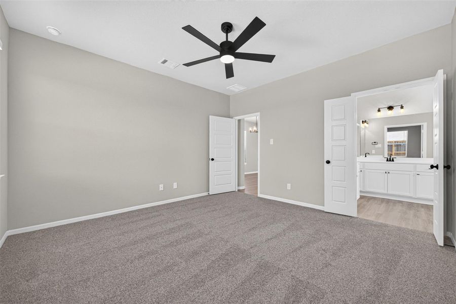 Spacious, unfurnished interior of a new home in La Segarra, Brookshire (Image 27).
