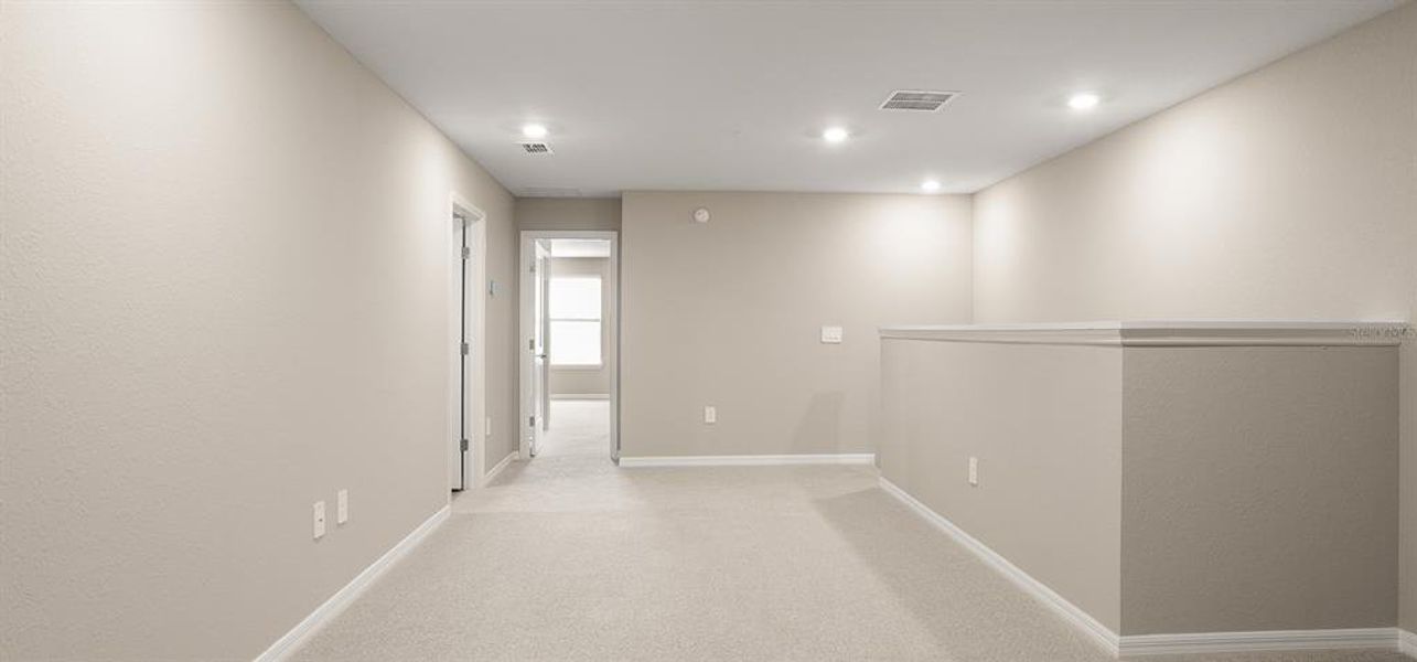 Spacious, unfurnished interior of a new home in , St. Cloud (Image 31).