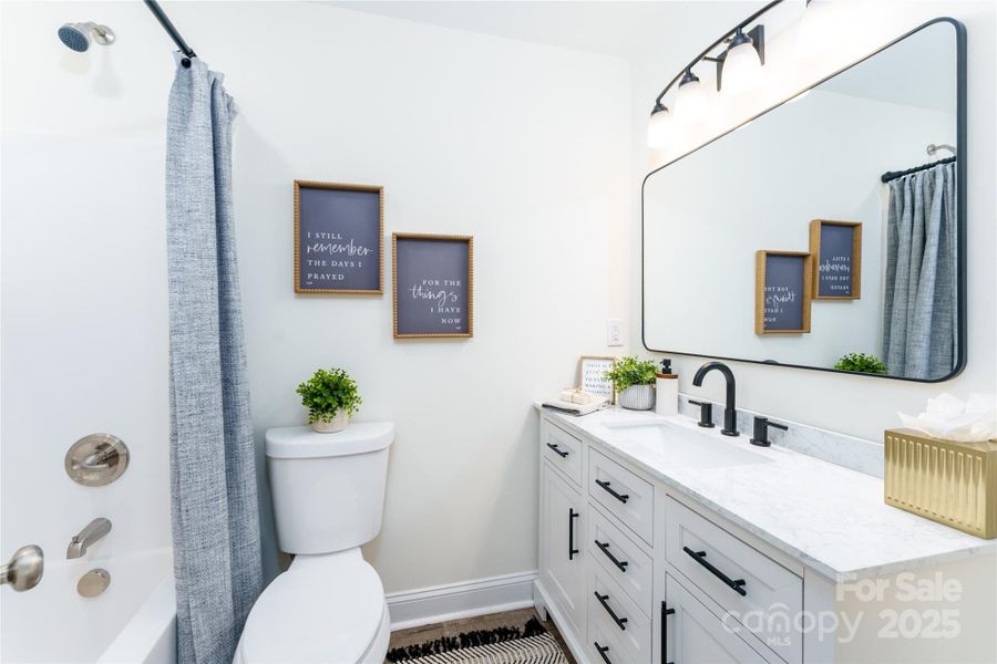 Primary Ensuite Bathroom Primary Ensuite Bathroom