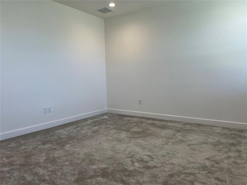 Spacious, unfurnished interior of a new home in , Wesley Chapel (Image 37).