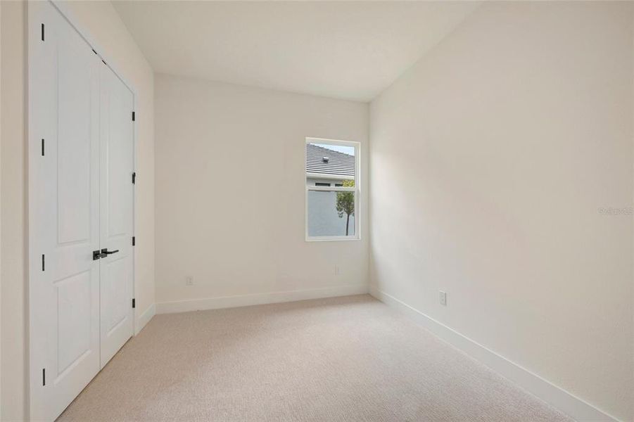 Spacious, unfurnished interior of a new home in Palmera Wellen Park - Classic Series, Venice (Image 8).