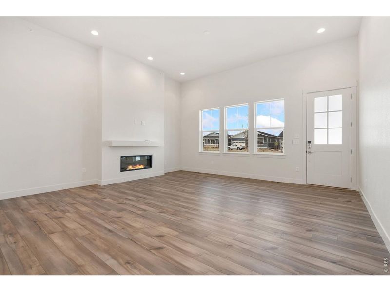 Spacious, unfurnished interior of a new home in , Fort Collins (Image 11).