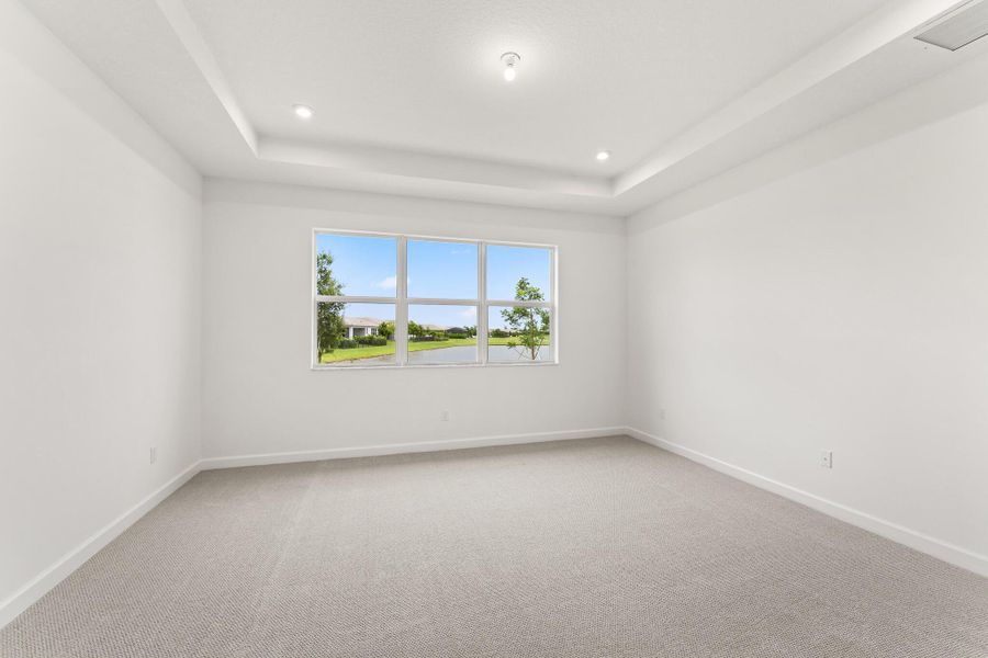 Spacious, unfurnished interior of a new home in Tradition - Telaro, Port St. Lucie (Image 10).