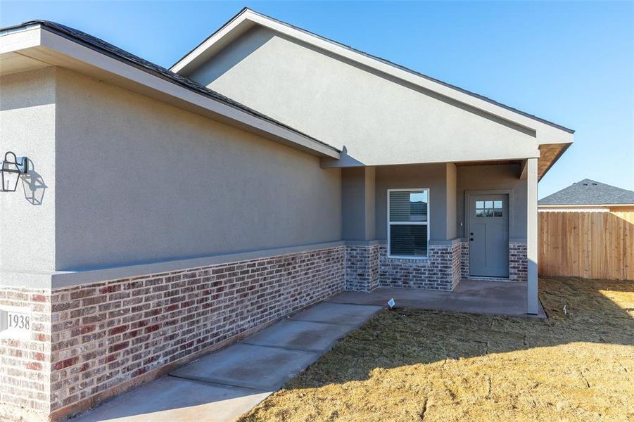 Exterior details and patio area of a home in , Abilene (Image 3).