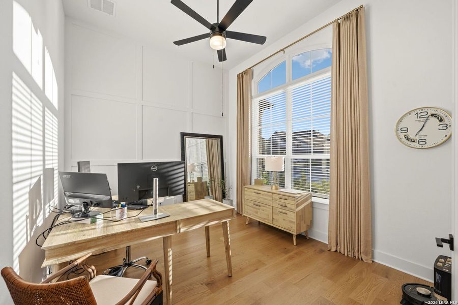 Furnished interior view inside a new home in La Cima, San Marcos (Image 18).