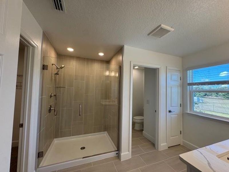 Furnished interior view inside a new home in Harrell Oaks, Orlando (Image 5).