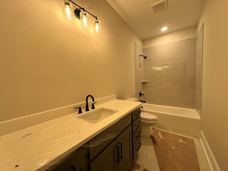 Wilshire A Bathroom 4 Wilshire A Bathroom 4