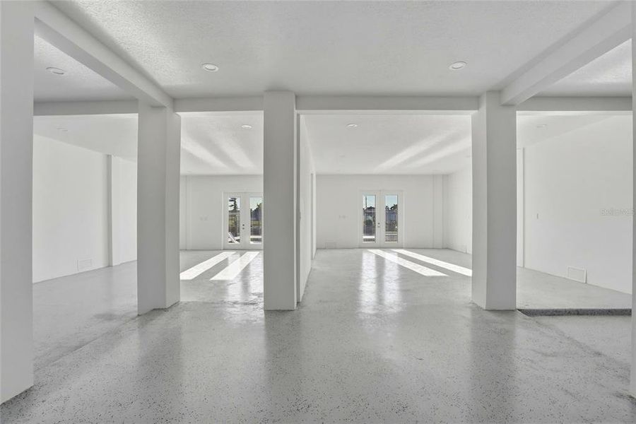 Spacious, unfurnished interior of a new home in , Madeira Beach (Image 49).