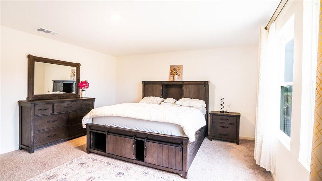 Furnished interior view inside a new home in Ranch at Duck Creek, Fort Worth (Image 15).