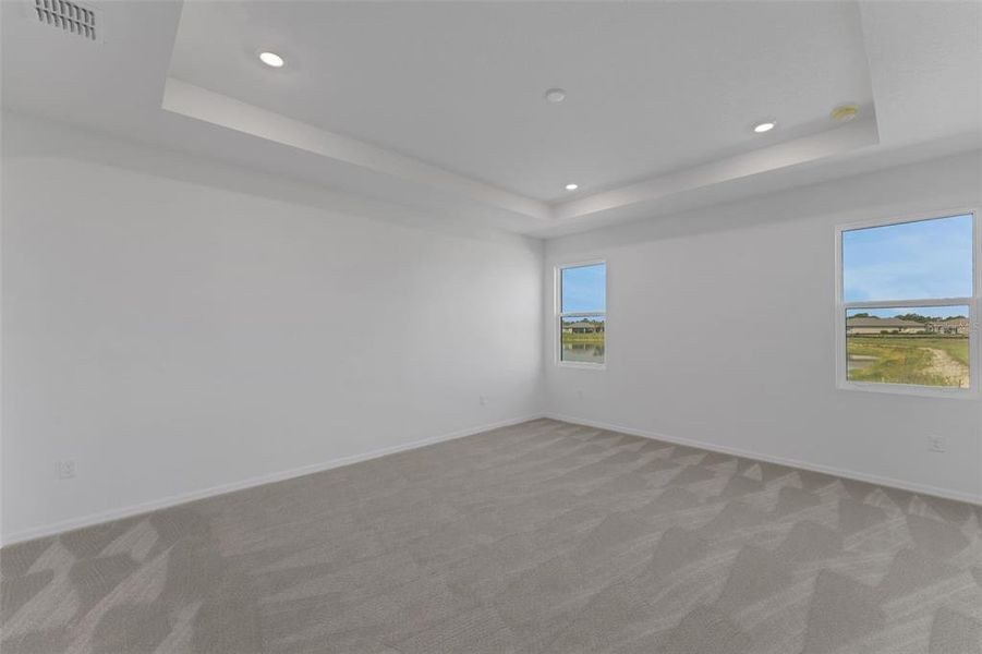 Spacious, unfurnished interior of a new home in Creekside Run at Babcock Ranch, Punta Gorda (Image 16). Spacious, unfurnished interior of a new home in Creekside Run at Babcock Ranch, Punta Gorda (Image 16).