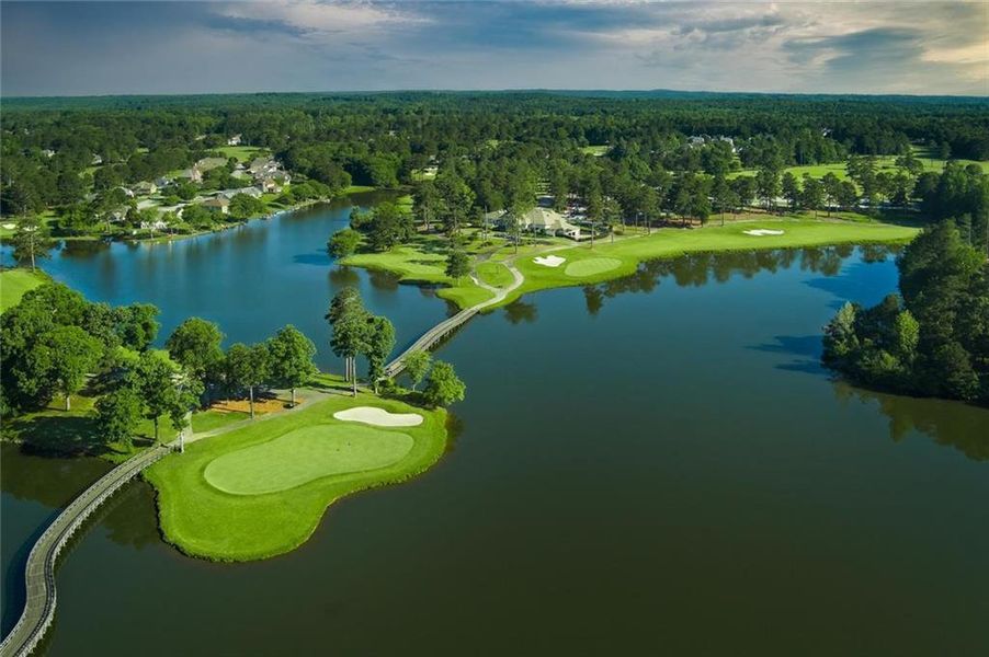 Image 15 of a home in The Fairways at Mirror Lake. Image 15 of a home in The Fairways at Mirror Lake.