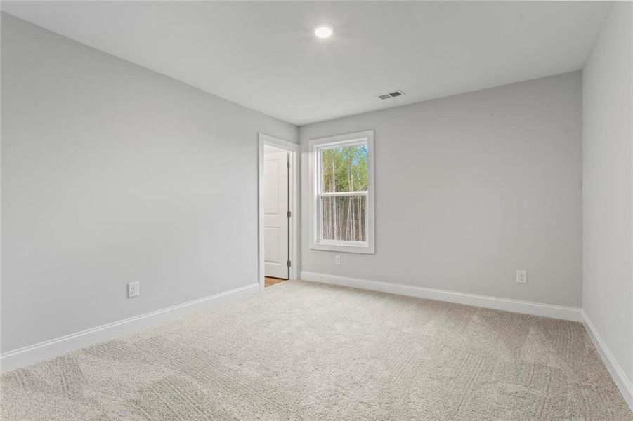 Spacious, unfurnished interior of a new home in , Dallas (Image 35).