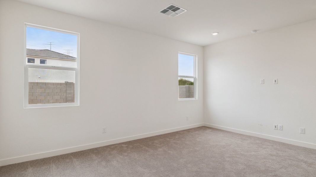 Spacious, unfurnished interior of a new home in The Ridge at Stone Butte, Phoenix (Image 31).