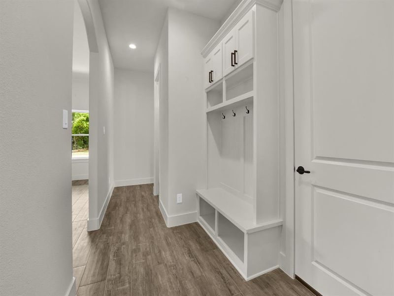 Spacious, unfurnished interior of a new home in , Weatherford (Image 19).