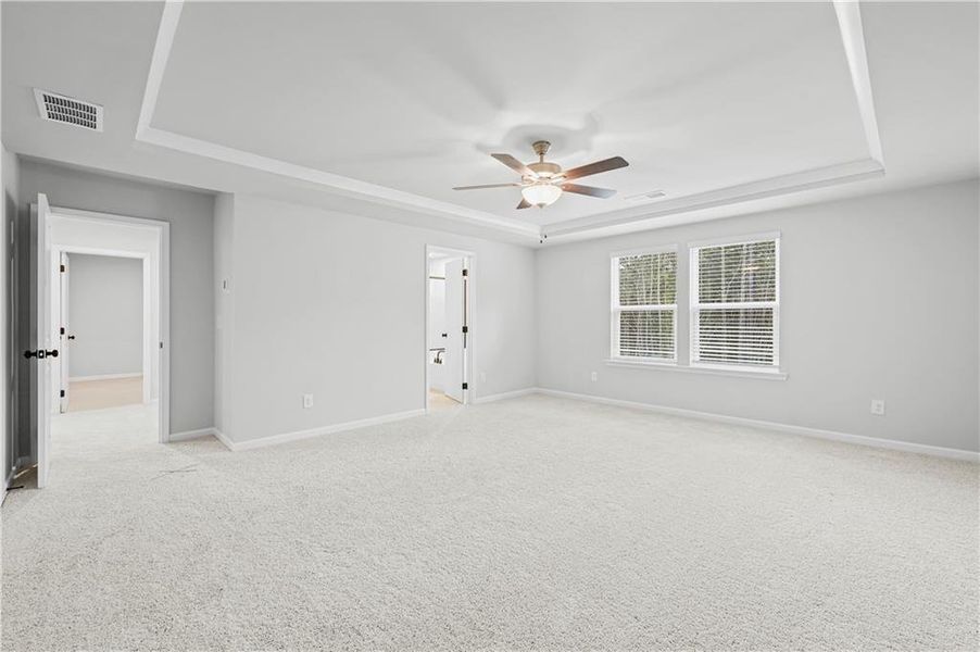 Spacious, unfurnished interior of a new home in Briar Creek, Atlanta (Image 9). Spacious, unfurnished interior of a new home in Briar Creek, Atlanta (Image 9).