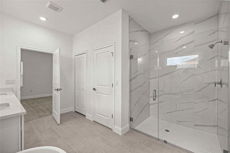 Furnished interior view inside a new home in , Ocala (Image 9).