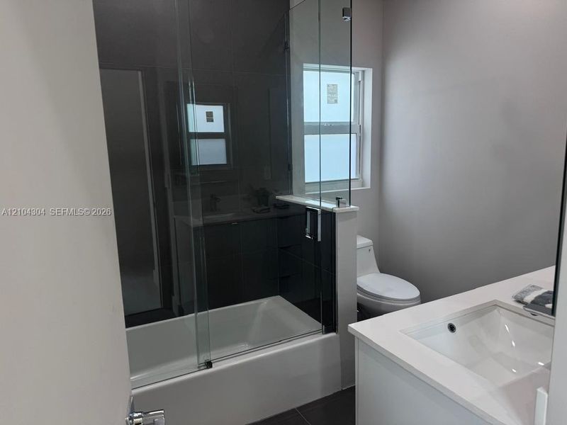 Furnished interior view inside a new home in , Fort Lauderdale (Image 9).