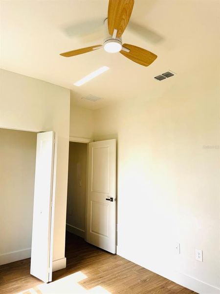 Spacious, unfurnished interior of a new home in , Punta Gorda (Image 19).