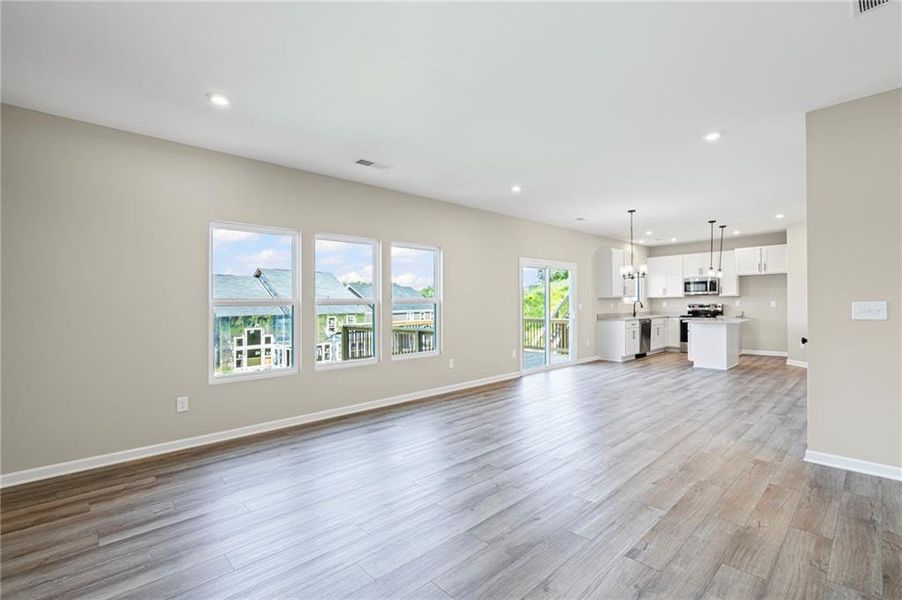 Spacious, unfurnished interior of a new home in Twin Lakes, Braselton (Image 33).