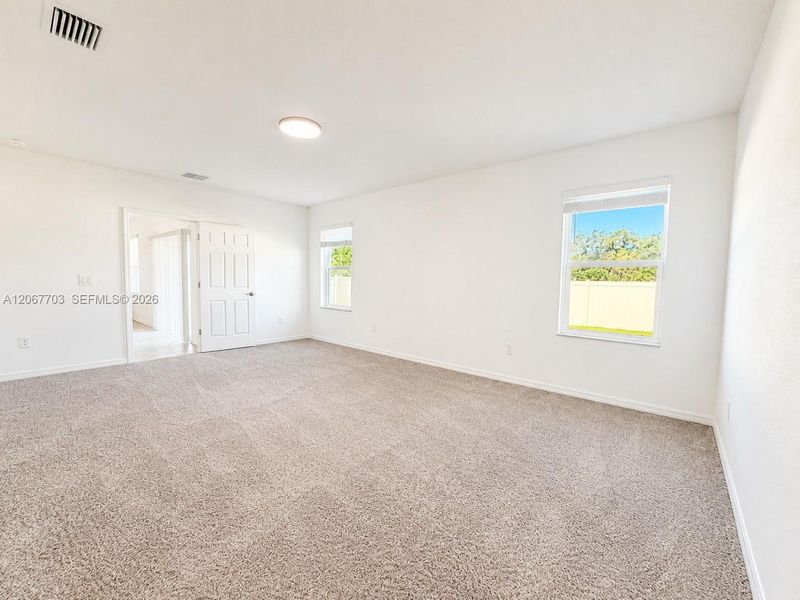 Spacious, unfurnished interior of a new home in Summerwoods, Parrish (Image 13).