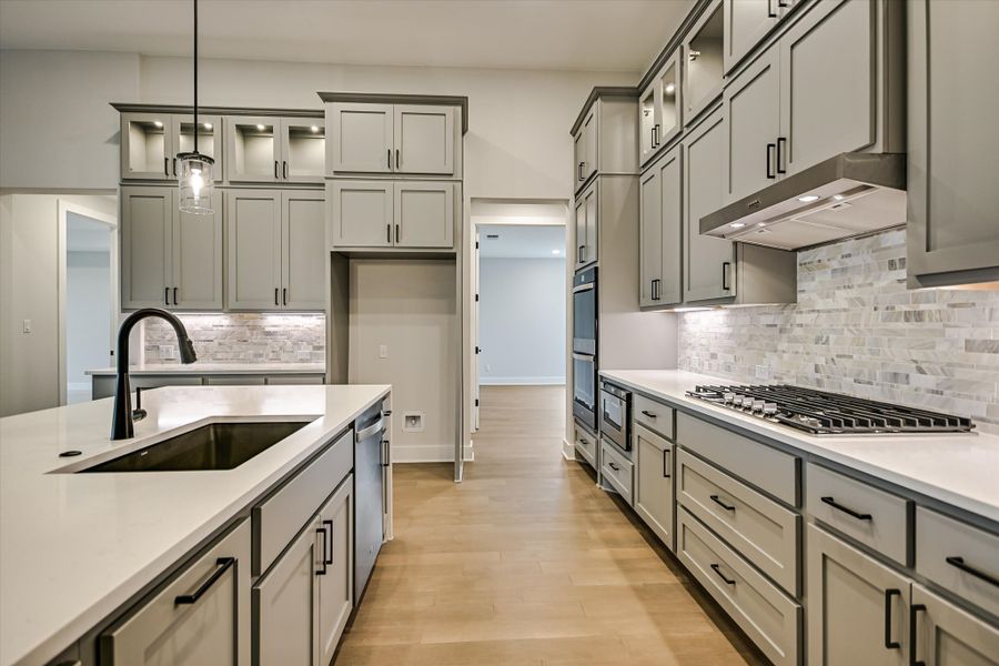 Representative furnished interior of a home built from the Sapphire by Giddens Homes in Riverstone, Georgetown (Image 55).