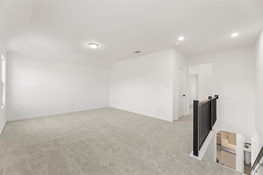 Spacious, unfurnished interior of a new home in Meadow Park, Melissa (Image 16). Spacious, unfurnished interior of a new home in Meadow Park, Melissa (Image 16).