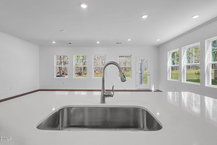 SUN_CaitlinCrossing_Pic_Chadwick-12