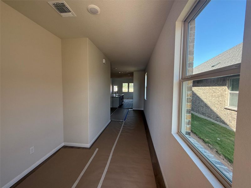 Spacious, unfurnished interior of a new home in Berry Creek Highlands, Georgetown (Image 20).