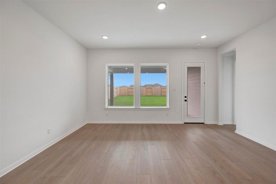 Spacious, unfurnished interior of a new home in Jordan Ranch - Terrace Collection, Fulshear (Image 19).