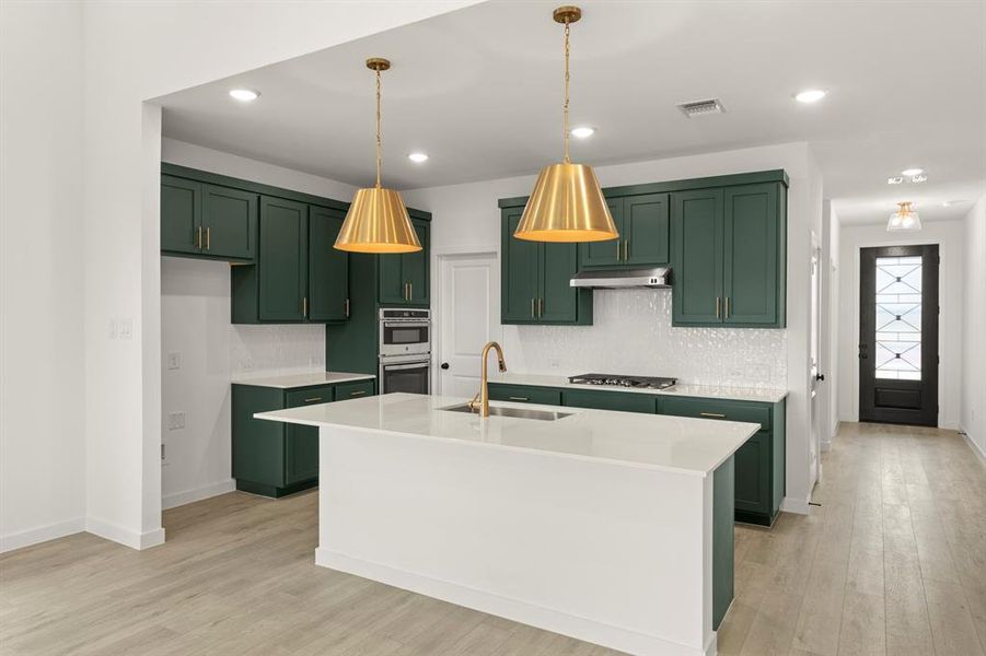 07. 1708 Abbott - Kitchen (2)