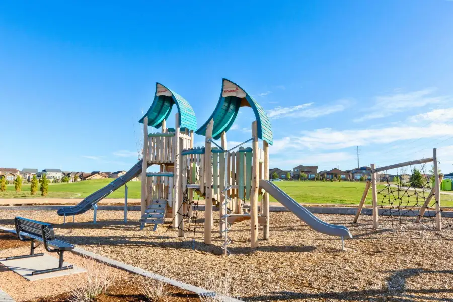 Community amenities in Banning Lewis Ranch, Colorado Springs (Image 16).
