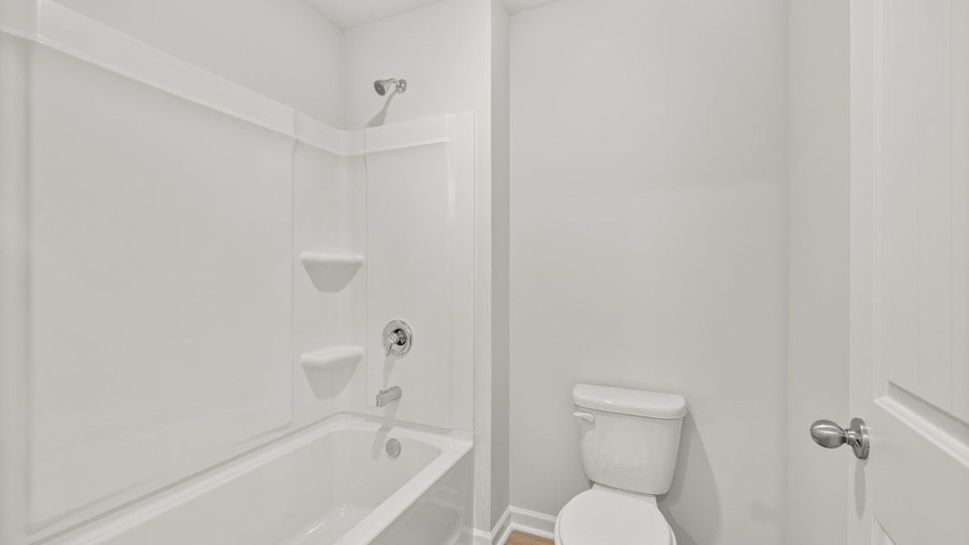 Furnished interior view inside a new home in Creekview, Atlanta (Image 9).