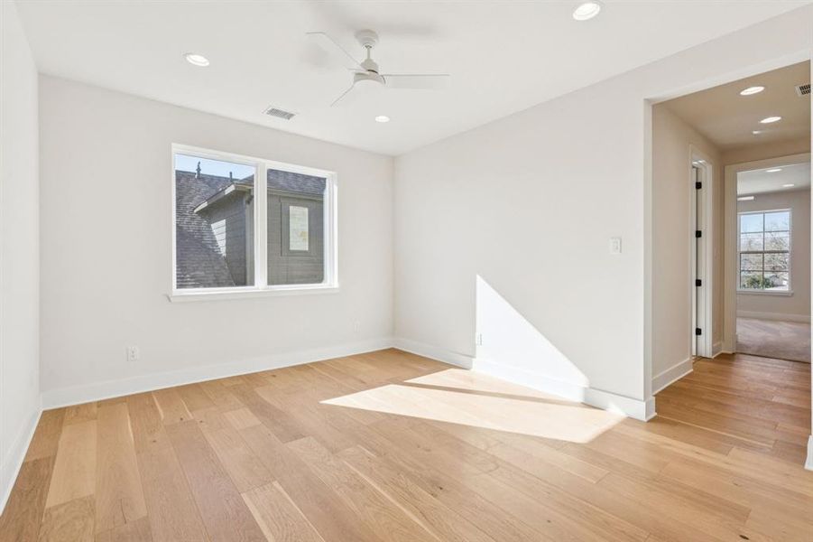 Spacious, unfurnished interior of a new home in , Roanoke (Image 32).