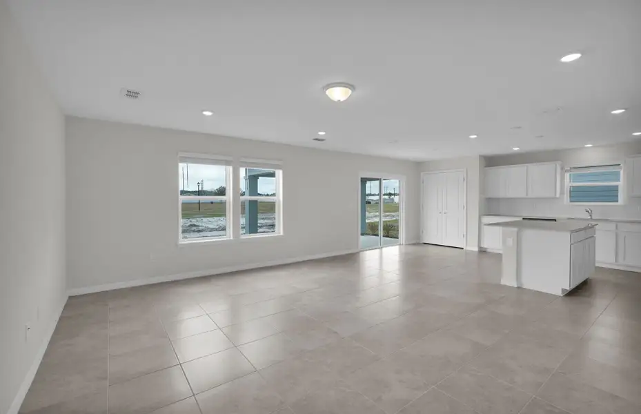 Spacious, unfurnished interior of a new home in Wells Landing, Jacksonville (Image 11). Spacious, unfurnished interior of a new home in Wells Landing, Jacksonville (Image 11).