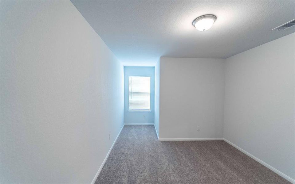 Spacious, unfurnished interior of a new home in River Ranch Meadows, Dayton (Image 6).