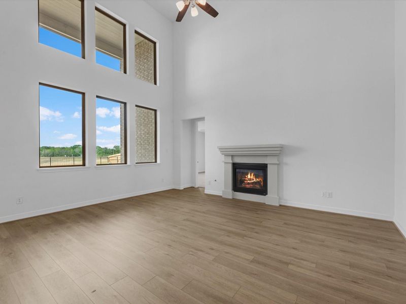 Spacious, unfurnished interior of a new home in Katy Lakes, Katy (Image 12).