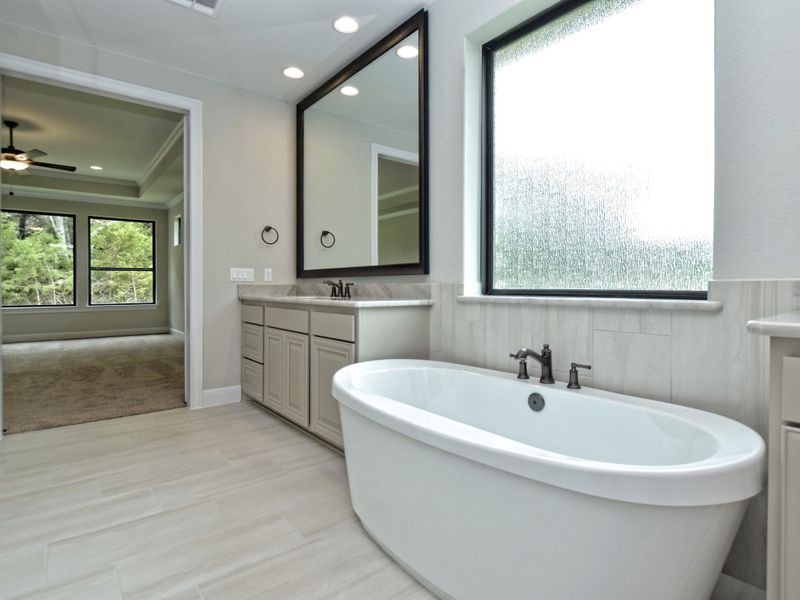 Representative furnished interior of a home built from the Avalon by Giddens Homes in Scofield Farms Estates, Georgetown (Image 118).